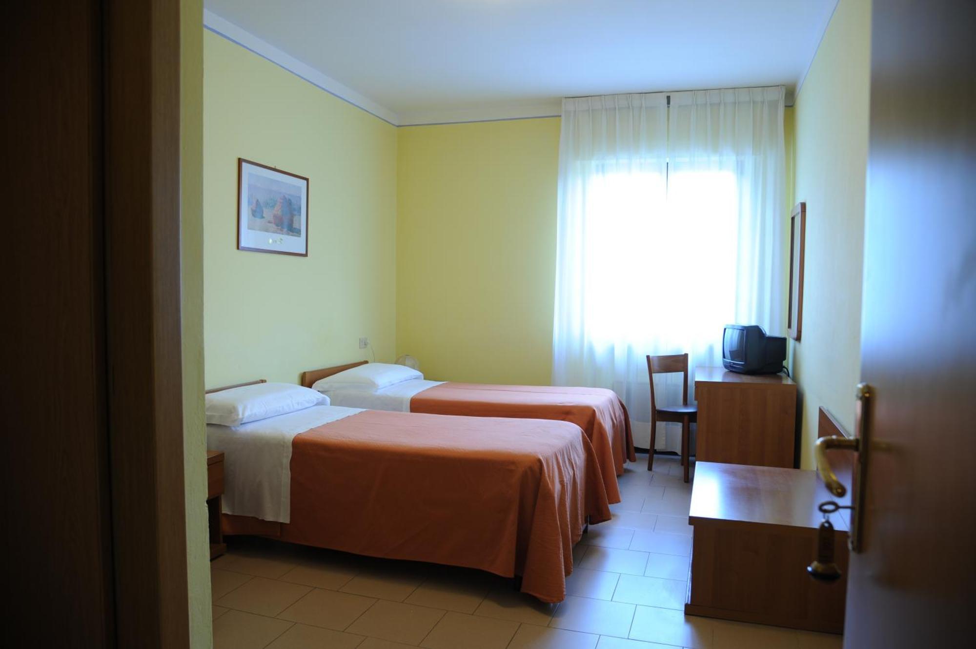 Hotel Tre Castelli Gallicano Экстерьер фото